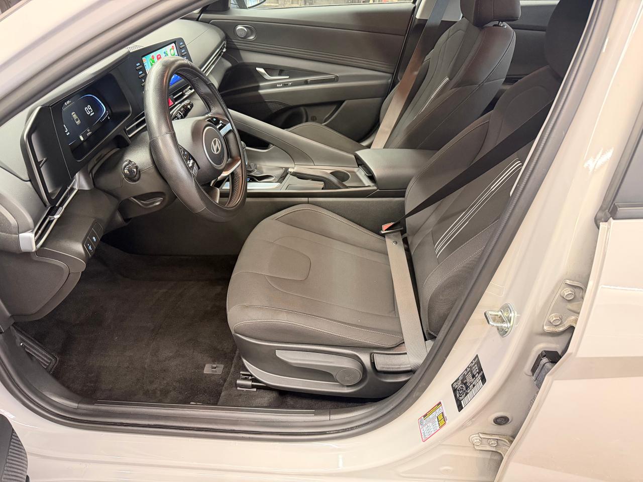 2024 Hyundai Elantra Preferred+One Owner+CLEAN CARFAX Photo18