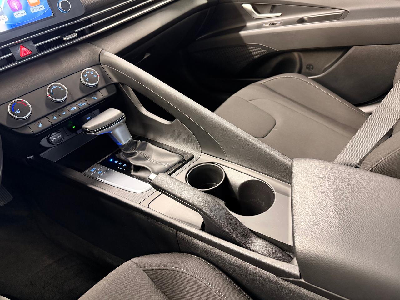 2024 Hyundai Elantra Preferred+One Owner+CLEAN CARFAX Photo