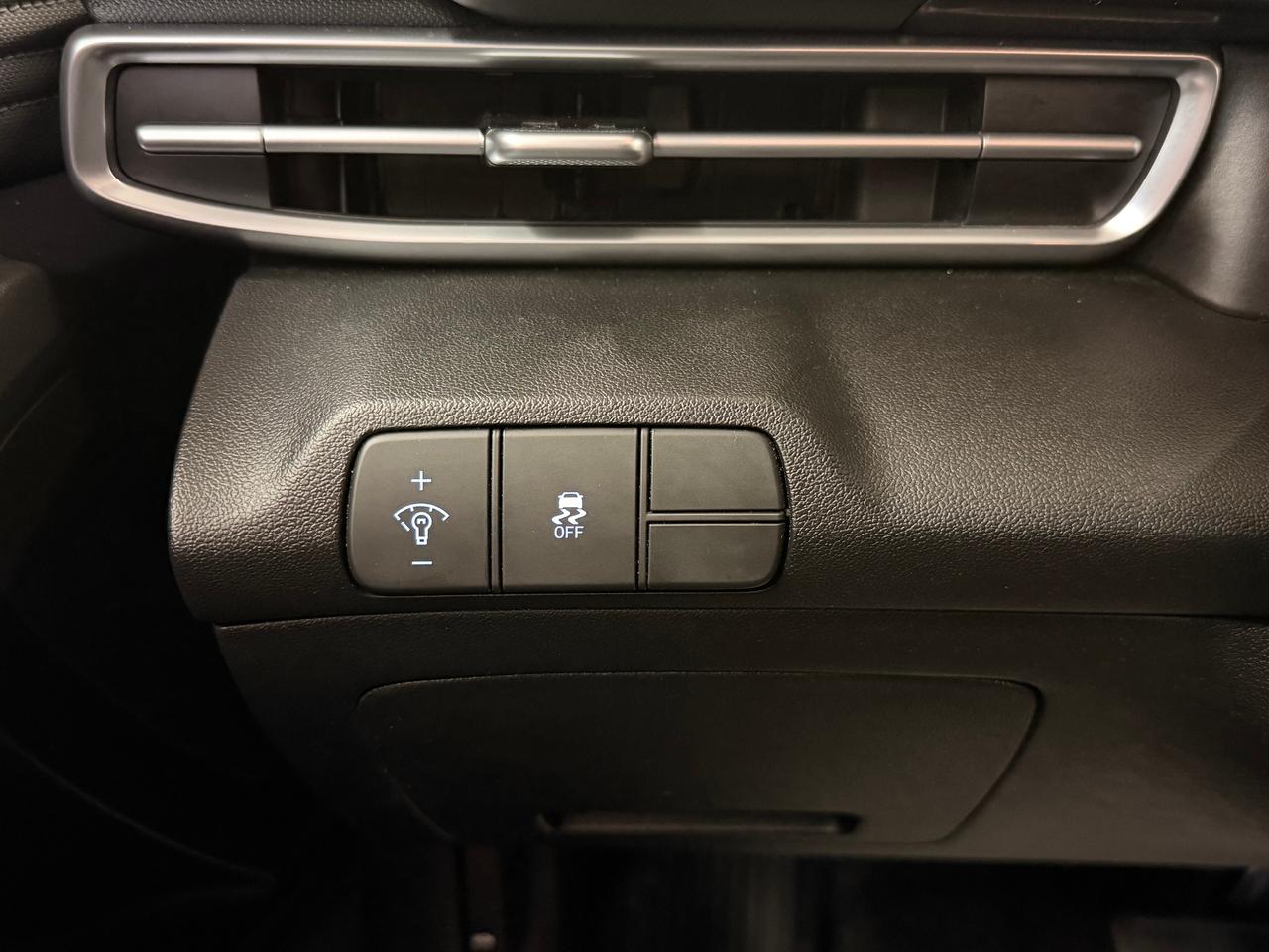 2024 Hyundai Elantra Preferred+One Owner+CLEAN CARFAX Photo