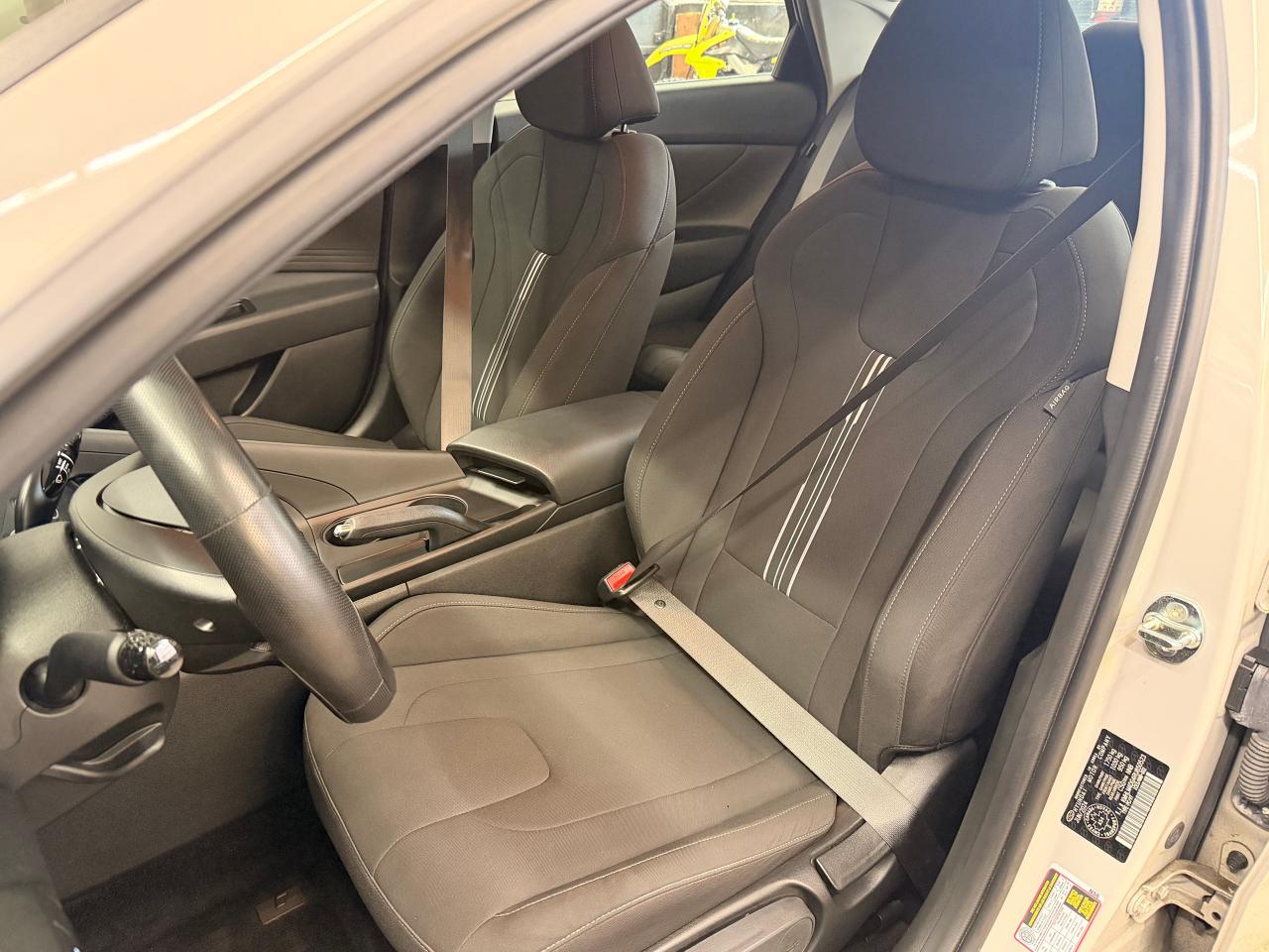 2024 Hyundai Elantra Preferred+One Owner+CLEAN CARFAX Photo79