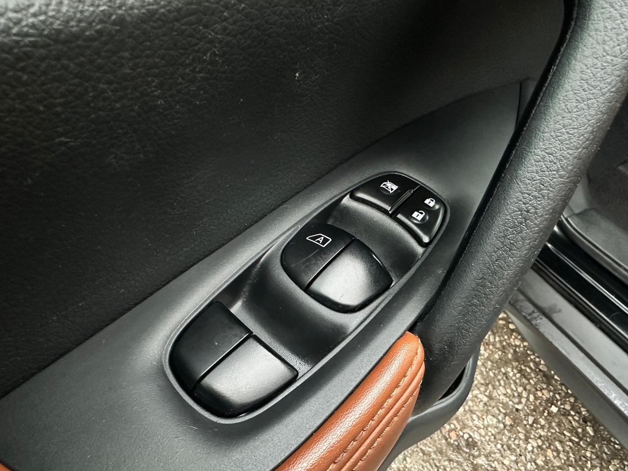 2018 Nissan Rogue SL AWD HeatedLeather PanoRoof NAV BOSE 360-Camera Photo