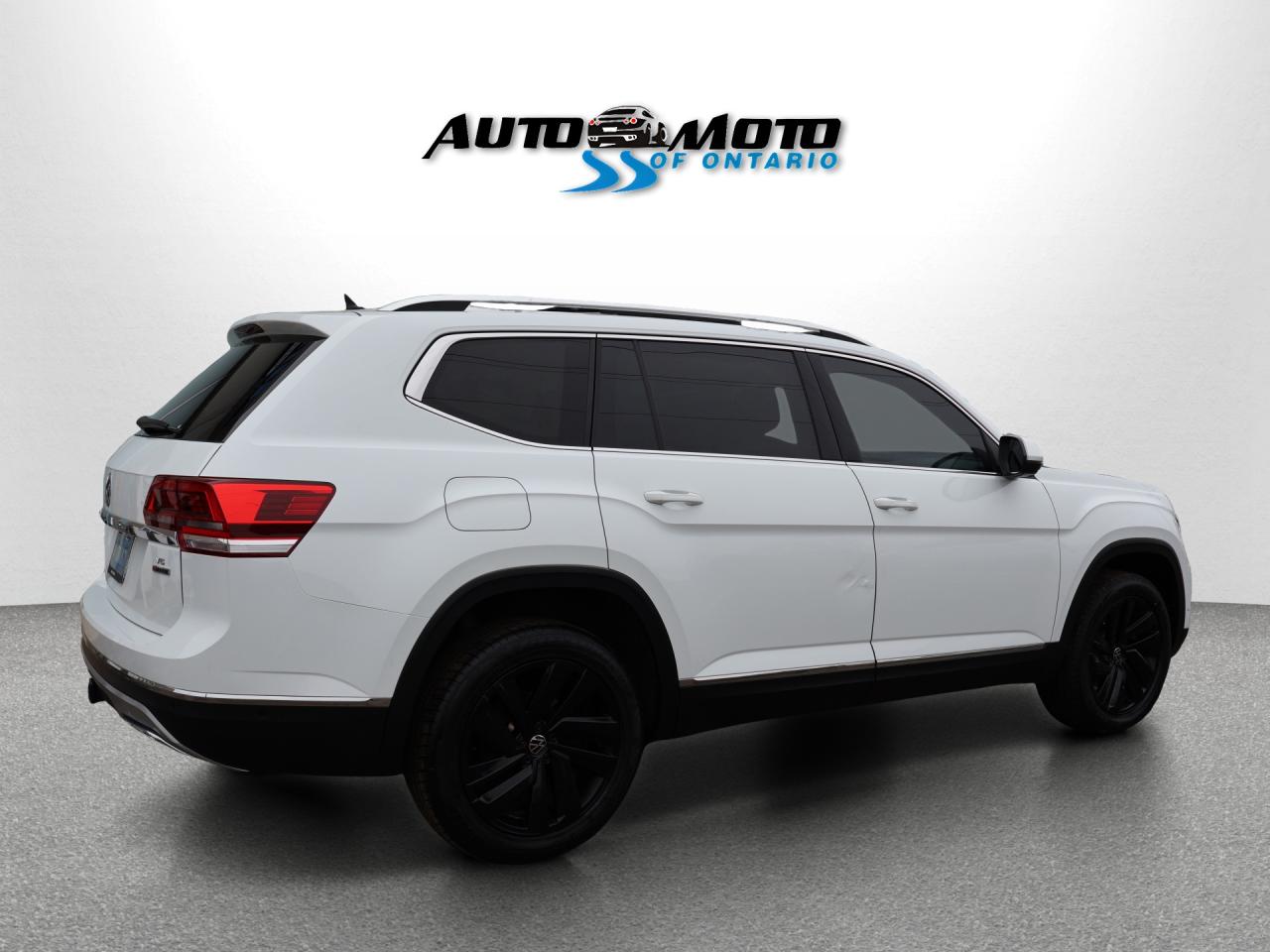 2019 Volkswagen Atlas V6 EXECLINE PREMIUM AWD CERTIFIED *SERVICE RECORDS* CAMERA NAV BLUETOOTH LEATHER HEATED SEATS PANO ROOF CRUISE ALLOYS Photo