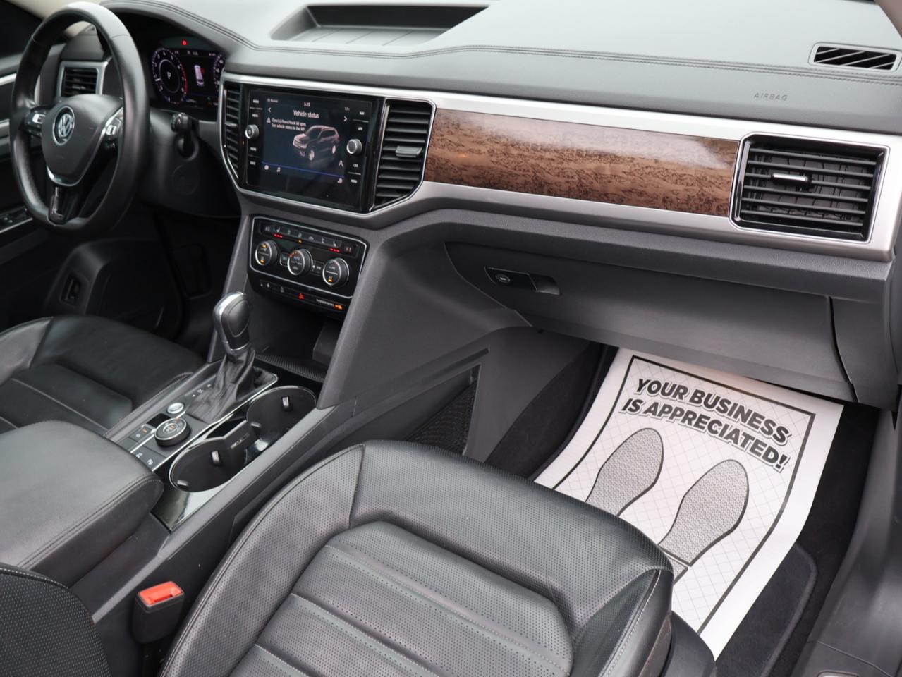 2019 Volkswagen Atlas V6 EXECLINE PREMIUM AWD CERTIFIED *SERVICE RECORDS* CAMERA NAV BLUETOOTH LEATHER HEATED SEATS PANO ROOF CRUISE ALLOYS Photo