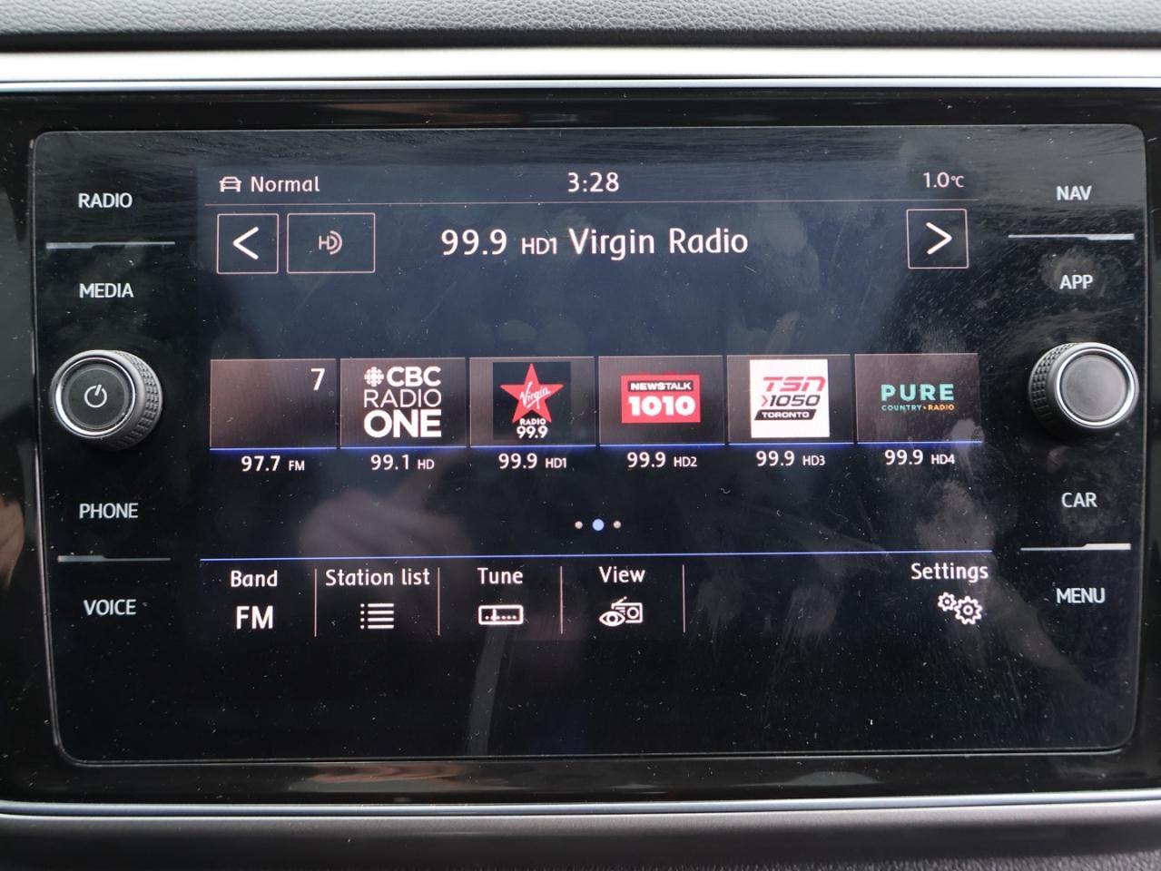 2019 Volkswagen Atlas V6 EXECLINE PREMIUM AWD CERTIFIED *SERVICE RECORDS* CAMERA NAV BLUETOOTH LEATHER HEATED SEATS PANO ROOF CRUISE ALLOYS Photo