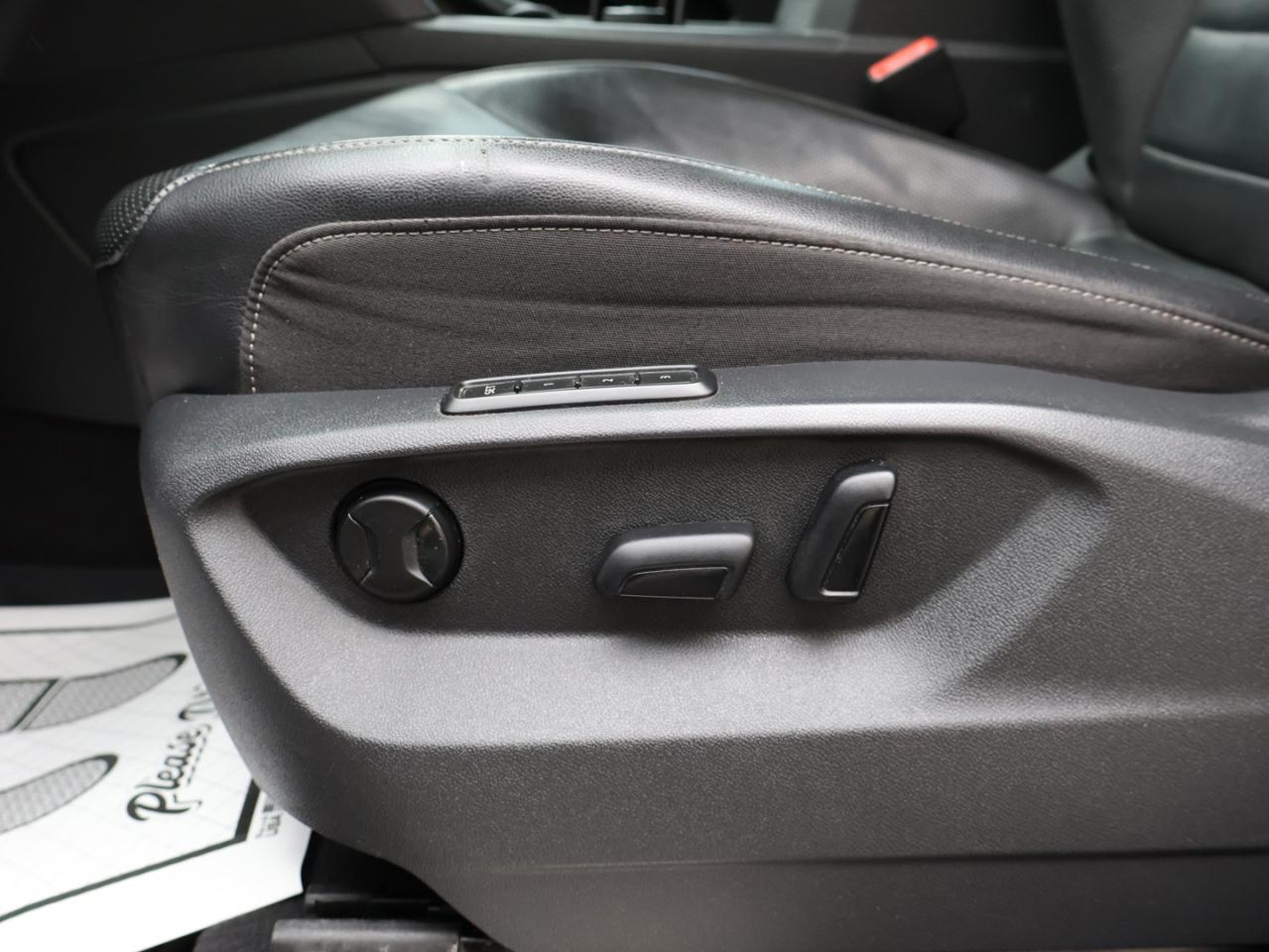 2019 Volkswagen Atlas V6 EXECLINE PREMIUM AWD CERTIFIED *SERVICE RECORDS* CAMERA NAV BLUETOOTH LEATHER HEATED SEATS PANO ROOF CRUISE ALLOYS Photo