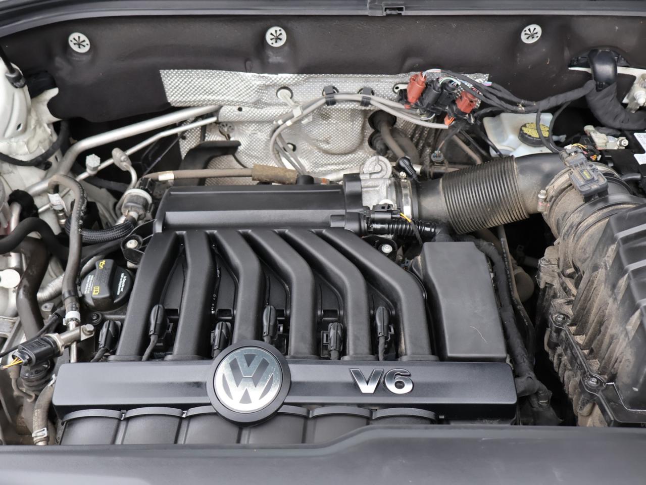 2019 Volkswagen Atlas V6 EXECLINE PREMIUM AWD CERTIFIED *SERVICE RECORDS* CAMERA NAV BLUETOOTH LEATHER HEATED SEATS PANO ROOF CRUISE ALLOYS Photo