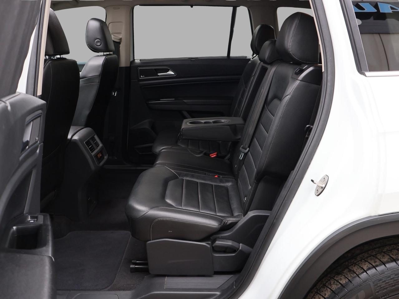 2019 Volkswagen Atlas V6 EXECLINE PREMIUM AWD CERTIFIED *SERVICE RECORDS* CAMERA NAV BLUETOOTH LEATHER HEATED SEATS PANO ROOF CRUISE ALLOYS Photo