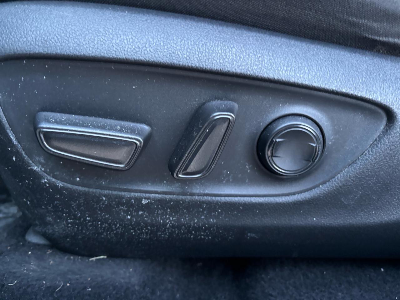 2022 Toyota RAV4 XLE AWD Photo