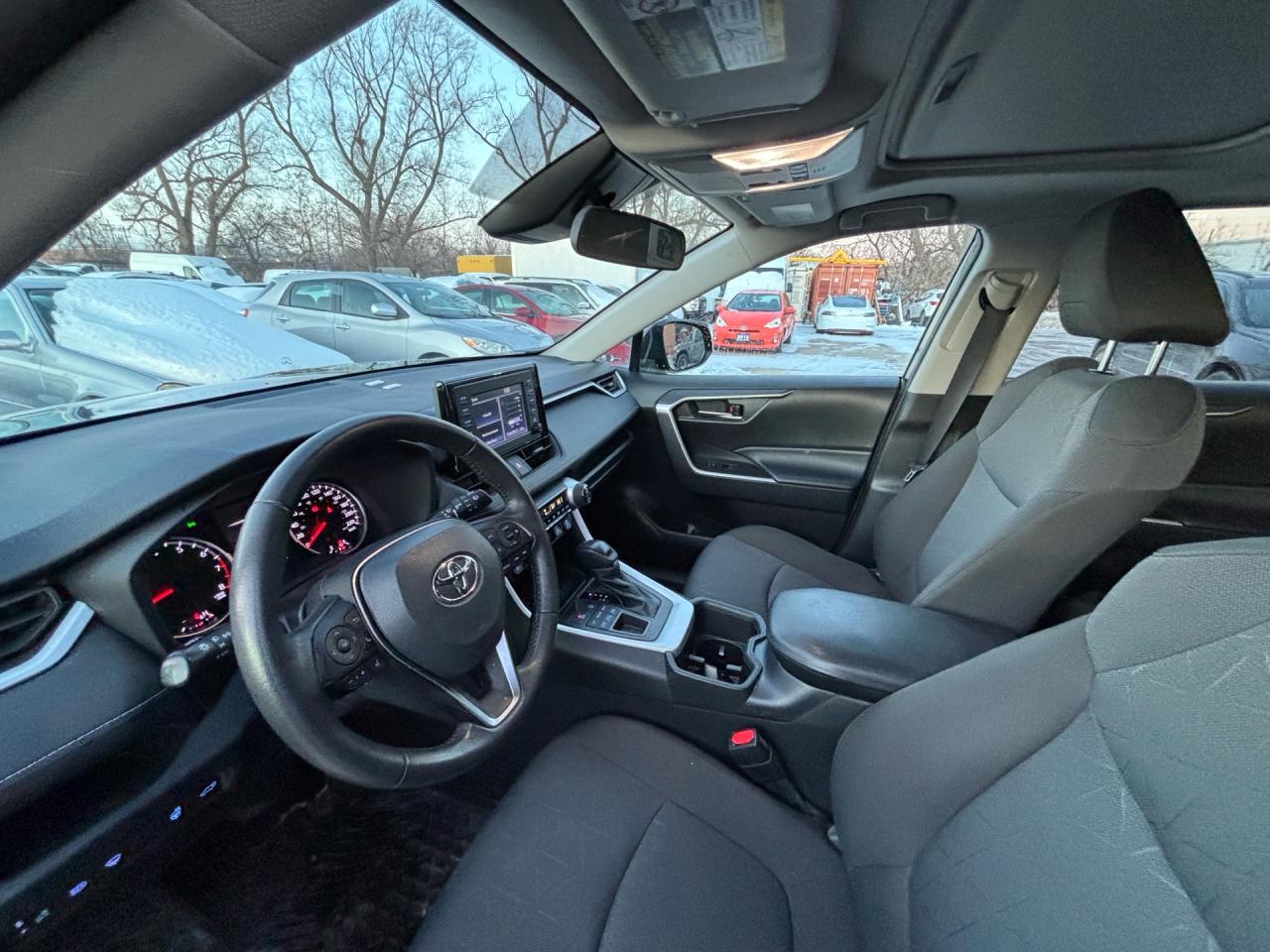 2022 Toyota RAV4 XLE AWD Photo