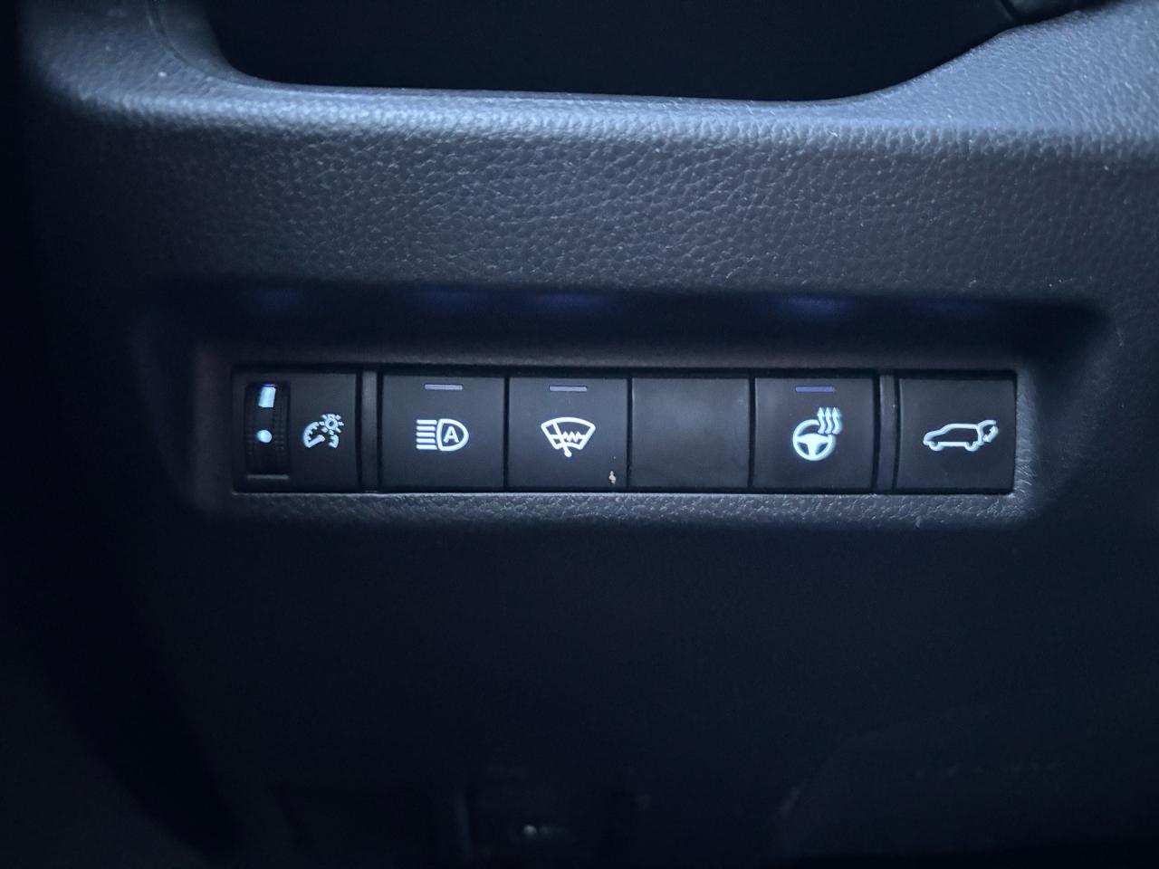 2022 Toyota RAV4 XLE AWD Photo