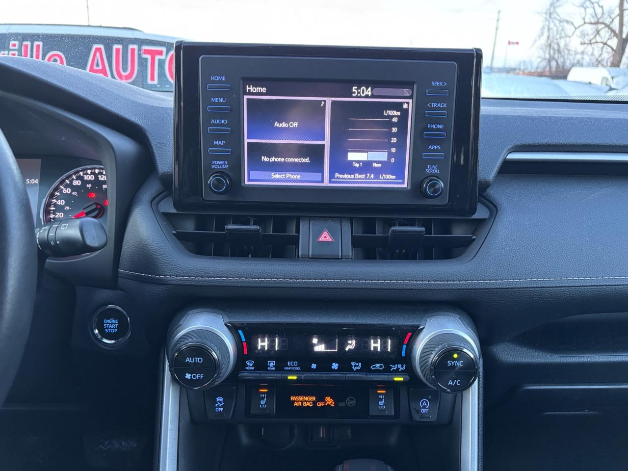 2022 Toyota RAV4 XLE AWD Photo