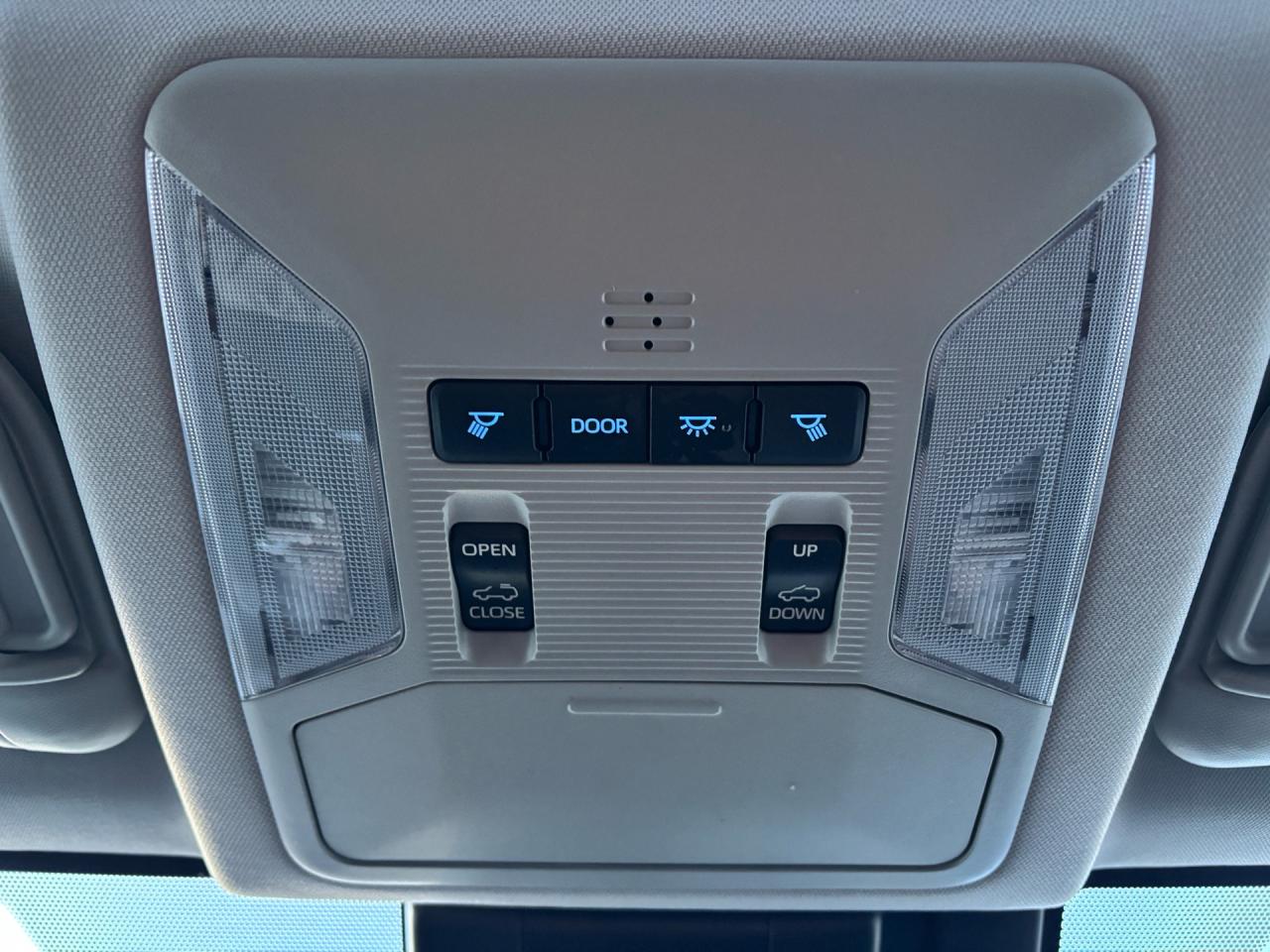 2022 Toyota RAV4 XLE AWD Photo