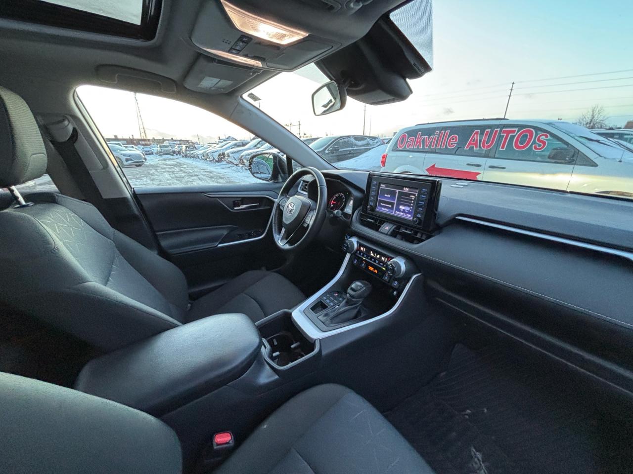 2022 Toyota RAV4 XLE AWD Photo