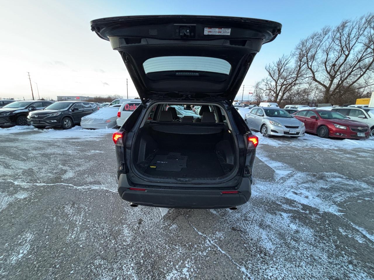 2022 Toyota RAV4 XLE AWD Photo