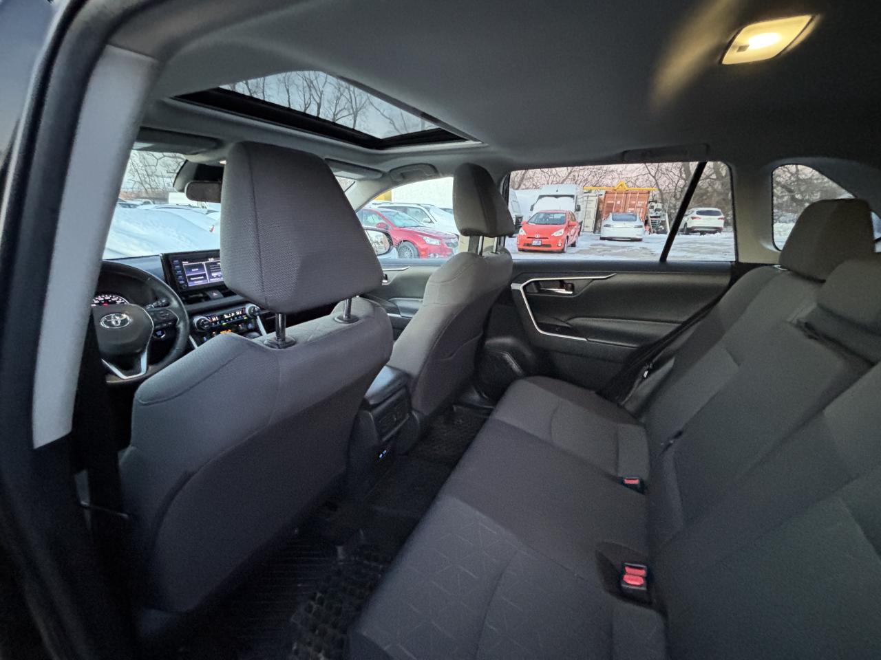 2022 Toyota RAV4 XLE AWD Photo