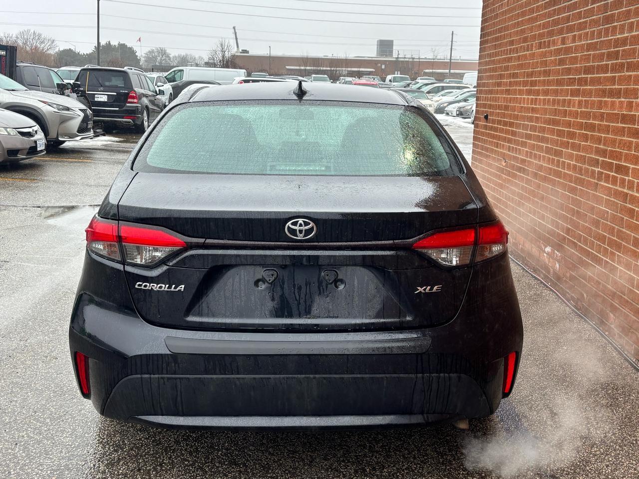 2020 Toyota Corolla XLE, Navigation, Leather, Roof Photo