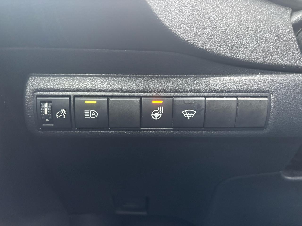 2020 Toyota Corolla XLE, Navigation, Leather, Roof Photo