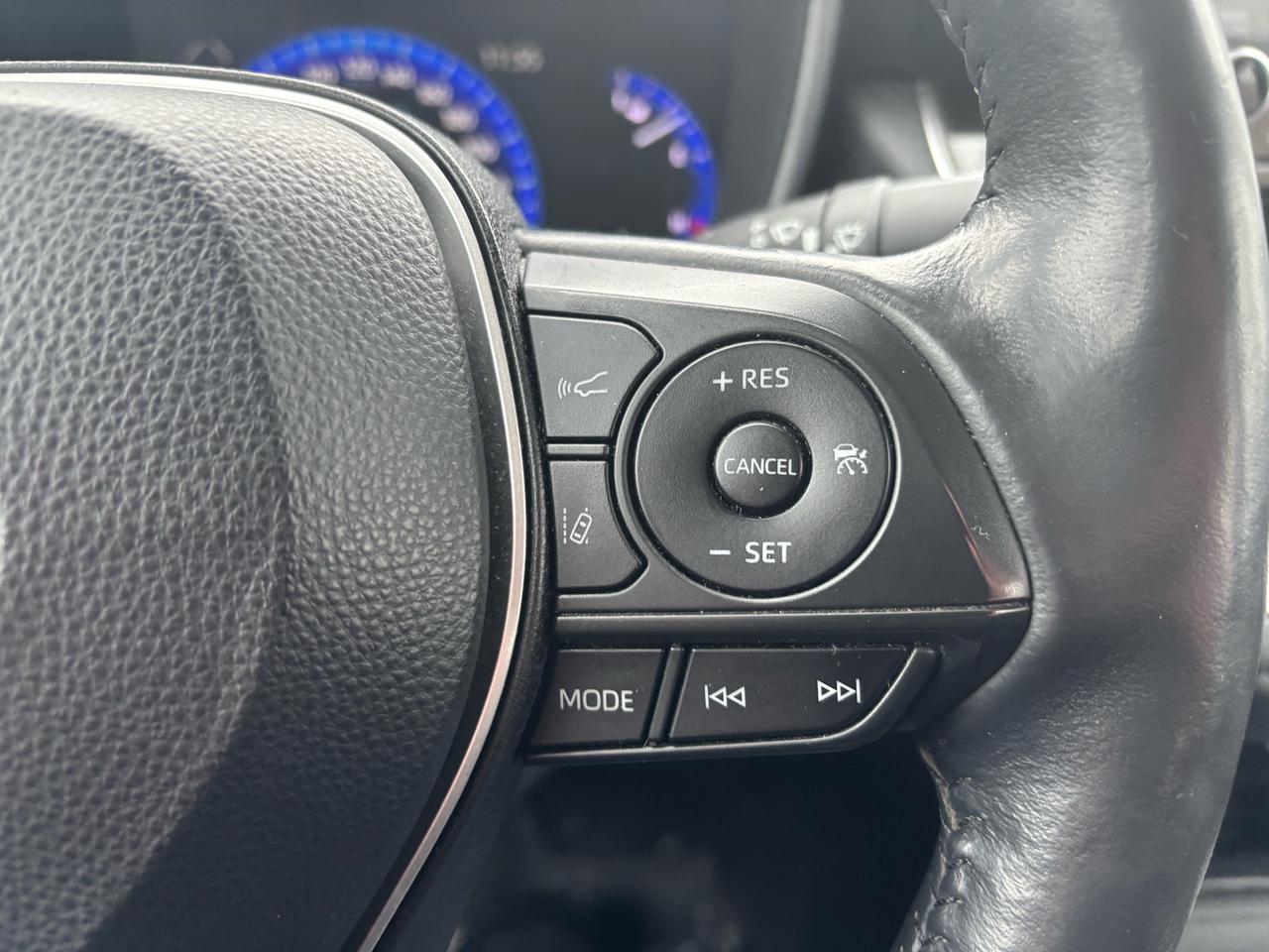 2020 Toyota Corolla XLE, Navigation, Leather, Roof Photo