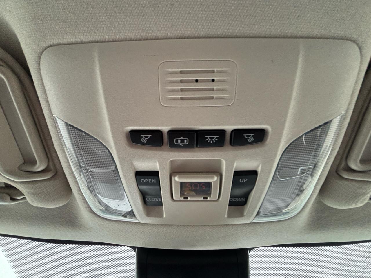 2020 Toyota Corolla XLE, Navigation, Leather, Roof Photo