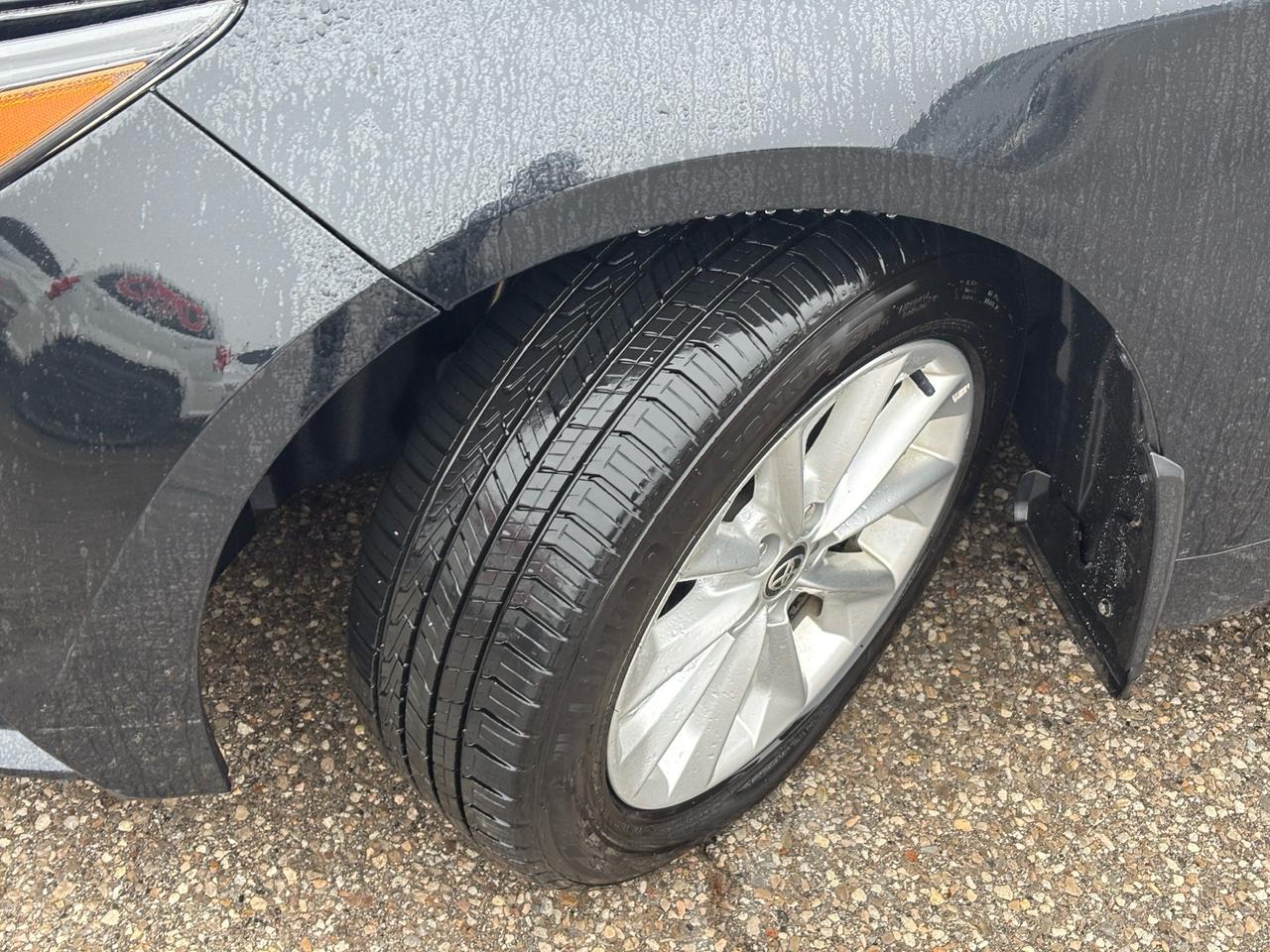 2020 Toyota Corolla XLE, Navigation, Leather, Roof Photo