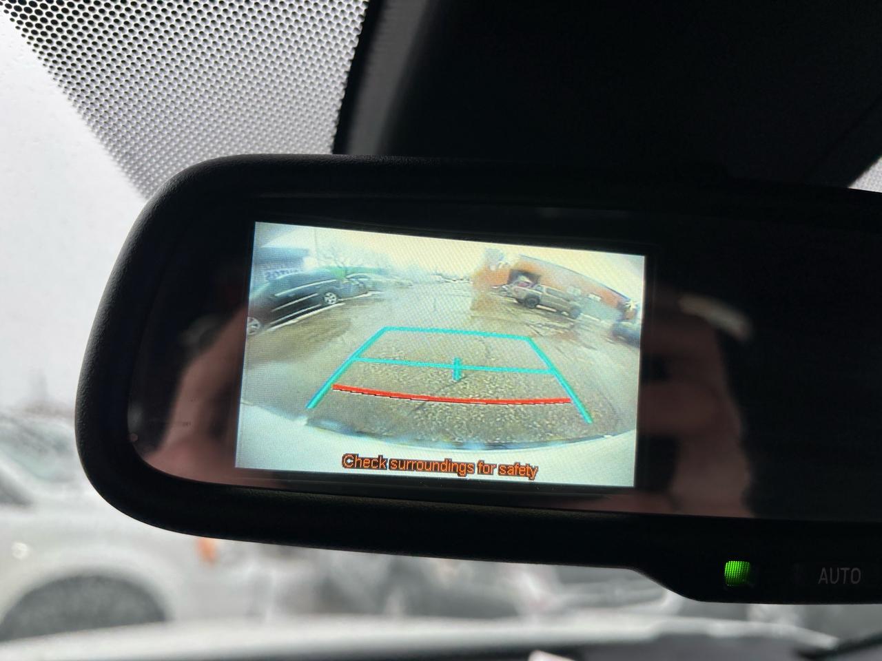 2018 Toyota C-HR Fwd Xle Photo