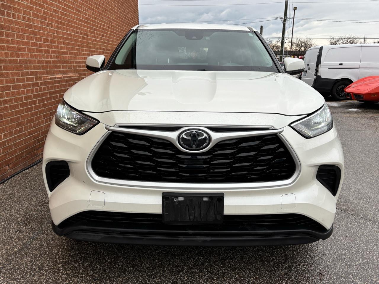 2020 Toyota Highlander LE AWD Photo