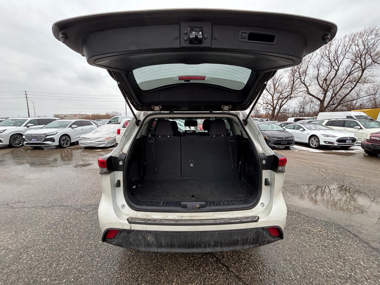 2020 Toyota Highlander LE AWD Photo