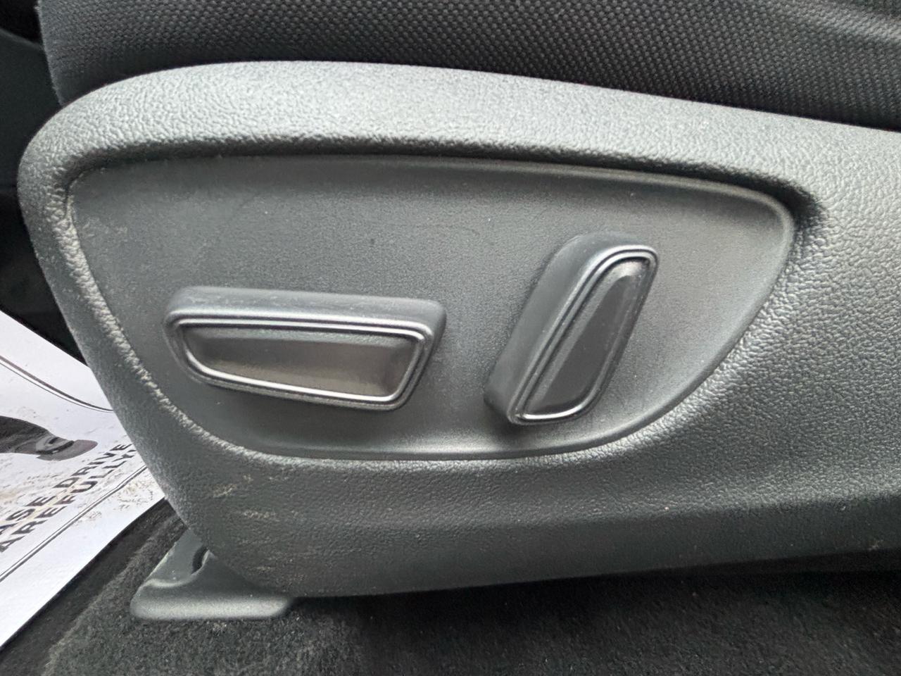 2020 Toyota Highlander LE AWD Photo