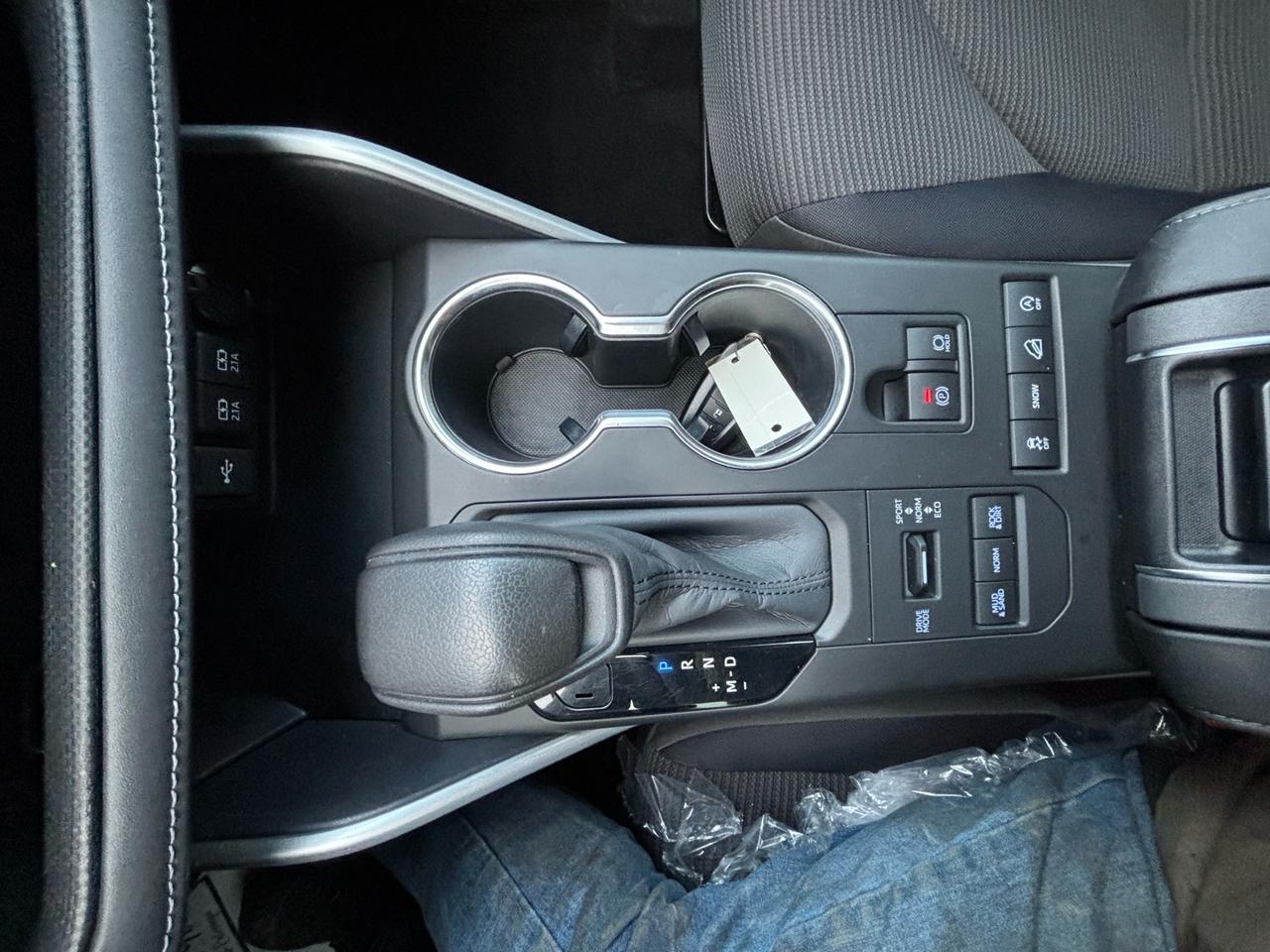 2020 Toyota Highlander LE AWD Photo