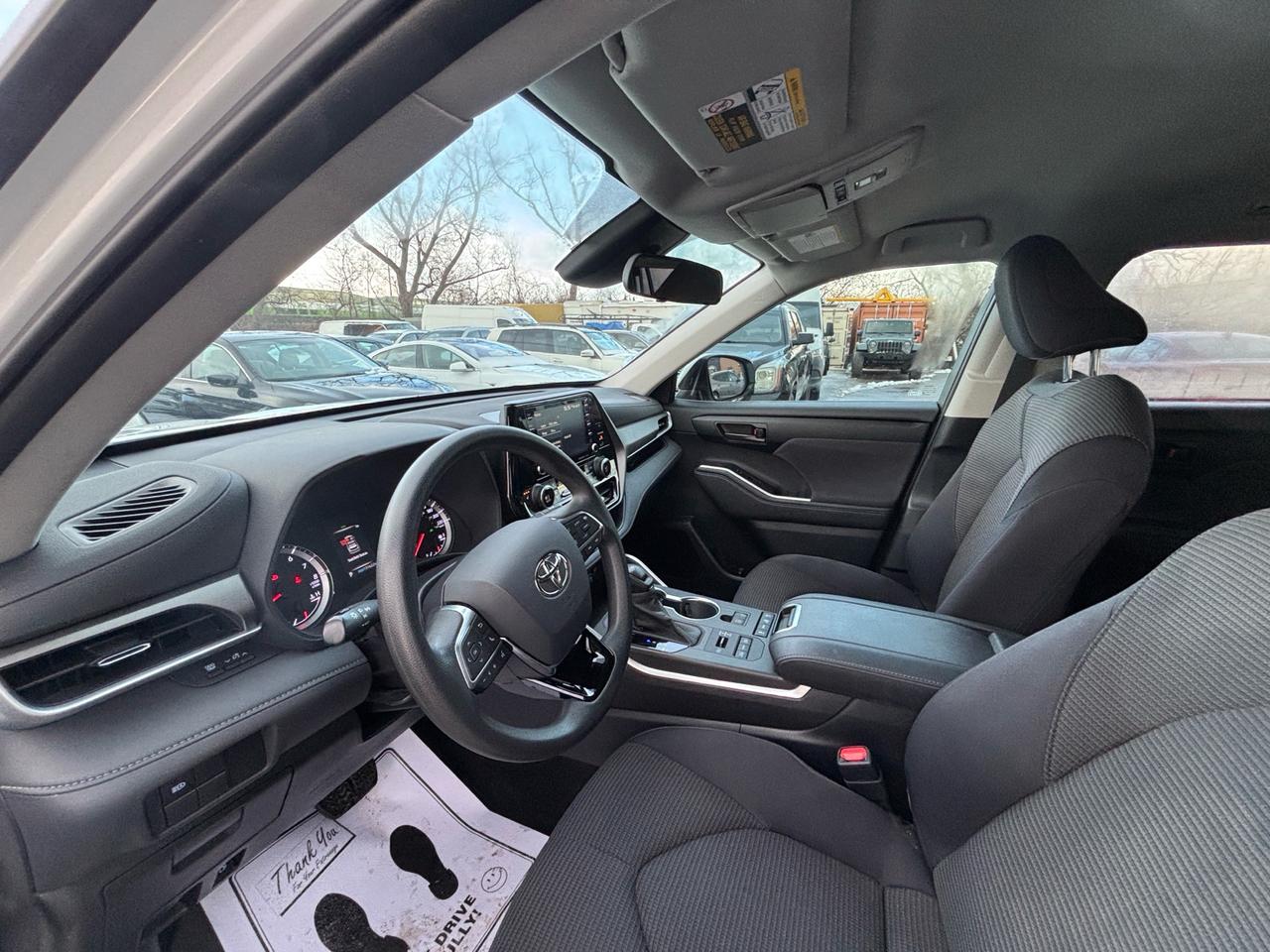 2020 Toyota Highlander LE AWD Photo