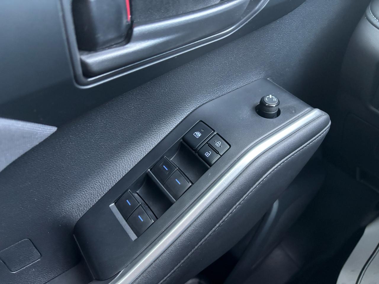 2020 Toyota Highlander LE AWD Photo