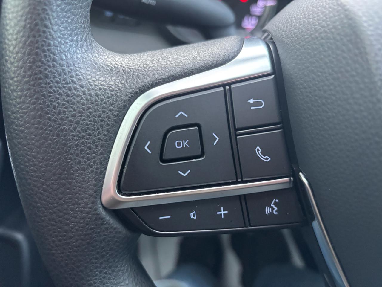 2020 Toyota Highlander LE AWD Photo