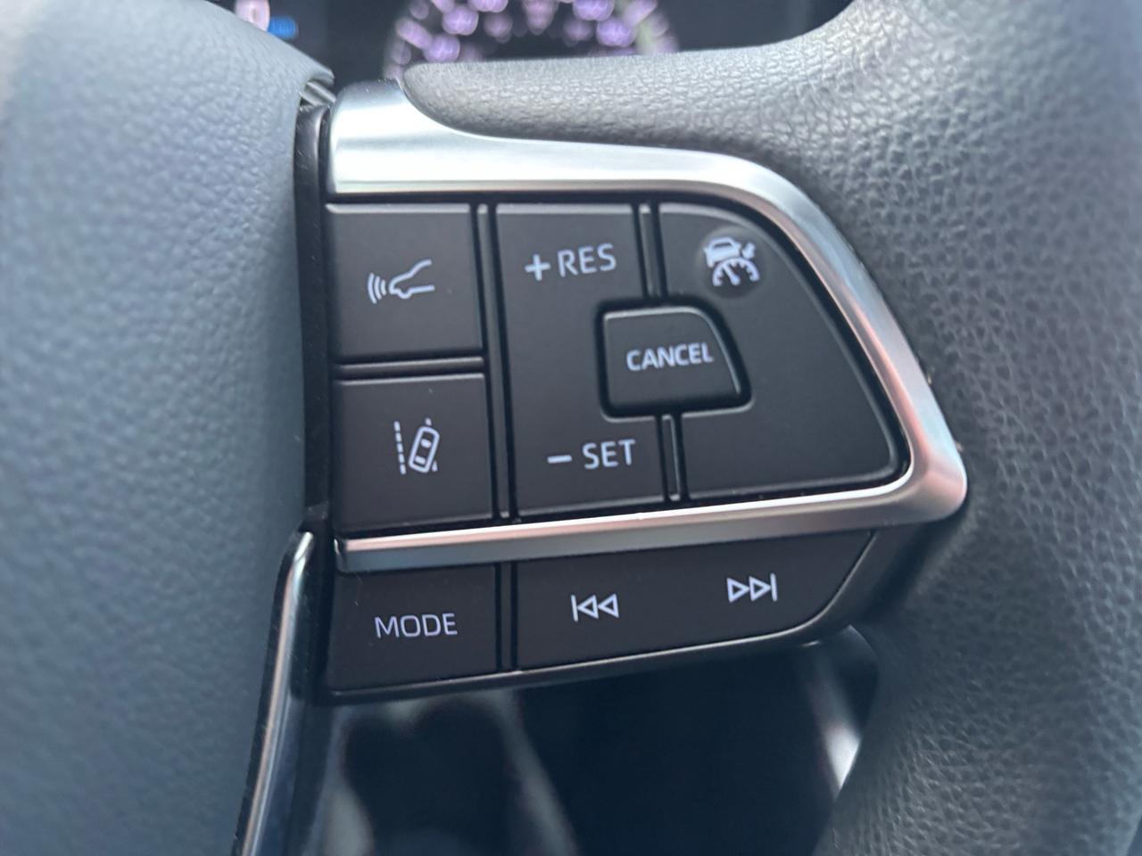 2020 Toyota Highlander LE AWD Photo