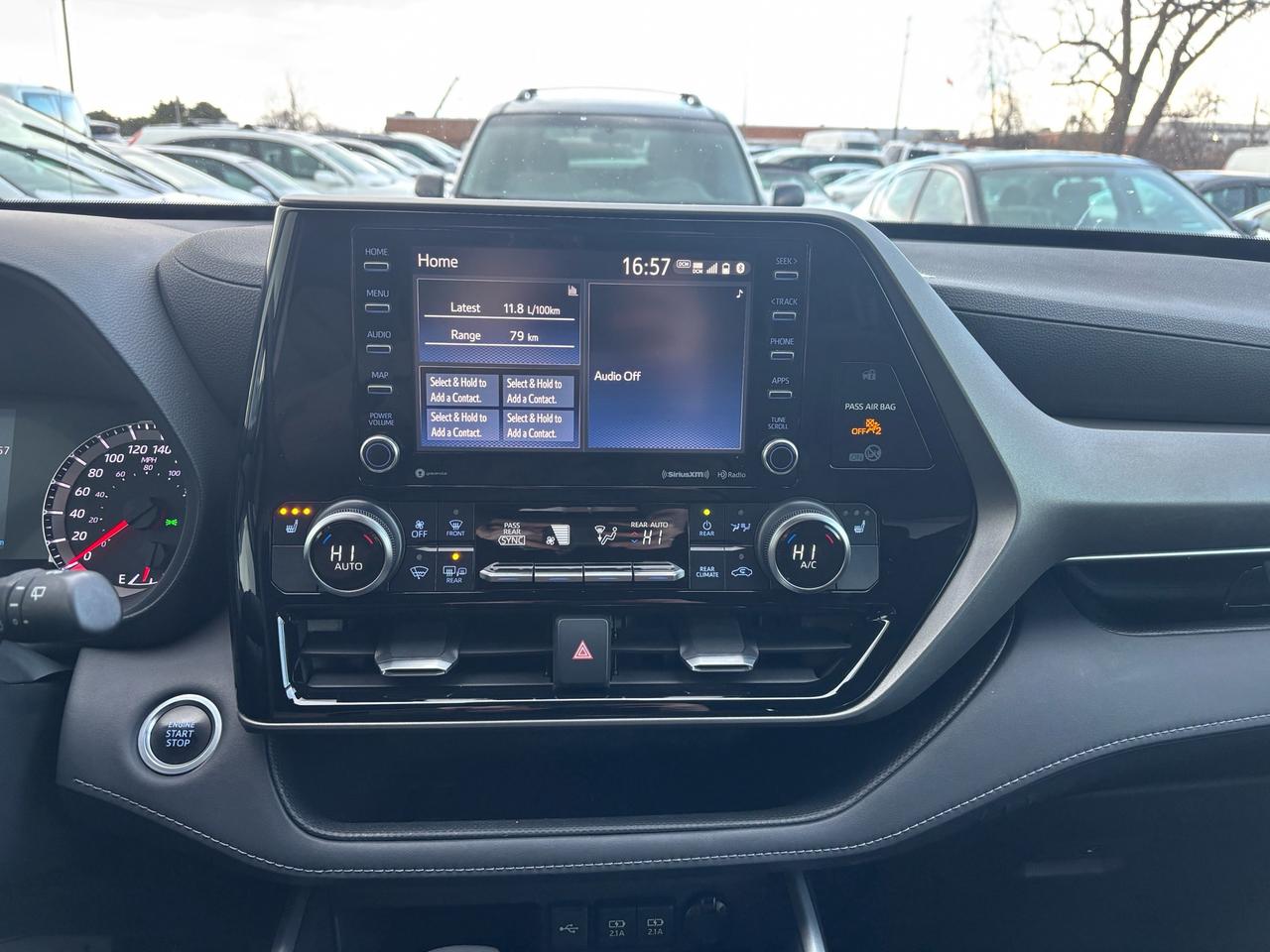 2020 Toyota Highlander LE AWD Photo