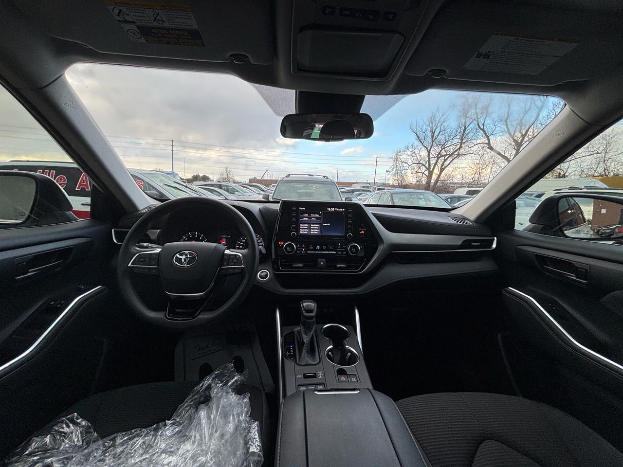 2020 Toyota Highlander LE AWD Photo