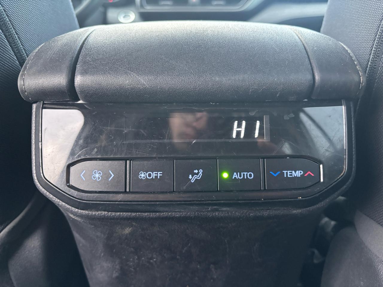 2020 Toyota Highlander LE AWD Photo