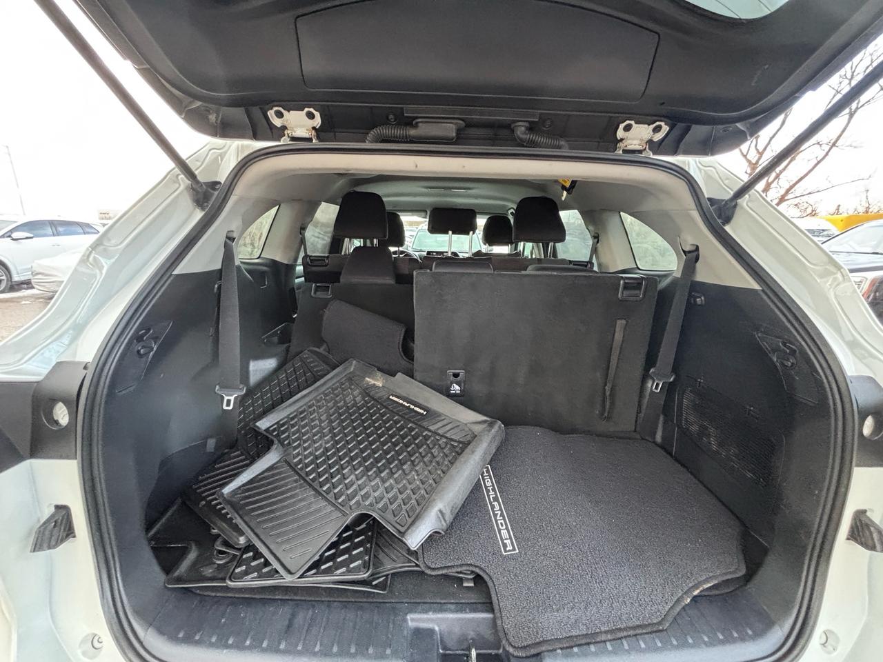 2020 Toyota Highlander LE AWD Photo