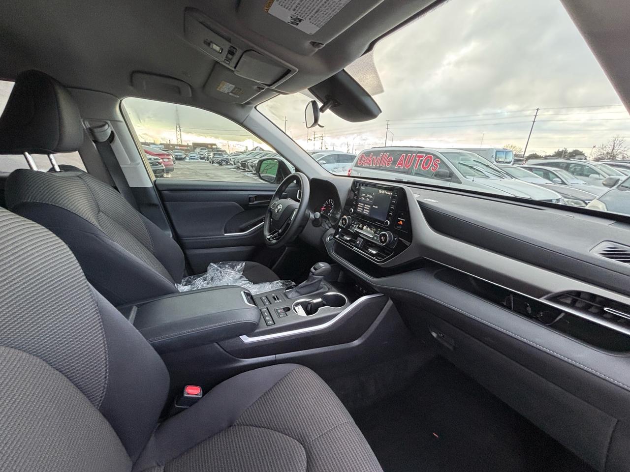 2020 Toyota Highlander LE AWD Photo