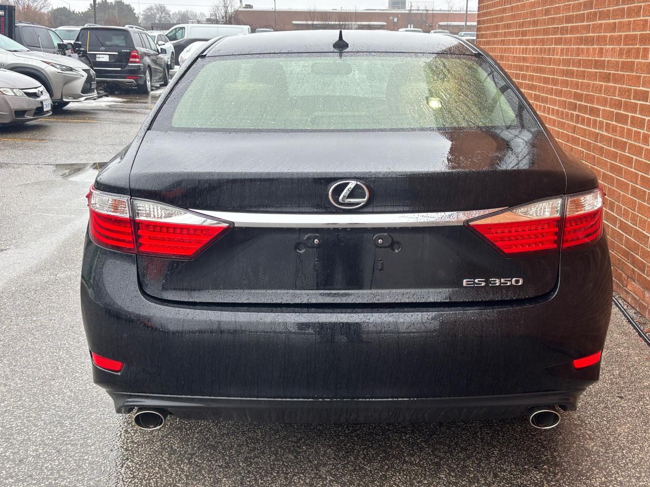 2014 Lexus ES 4DR SDN Photo4