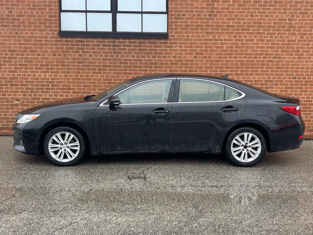 2014 Lexus ES 4DR SDN Photo2