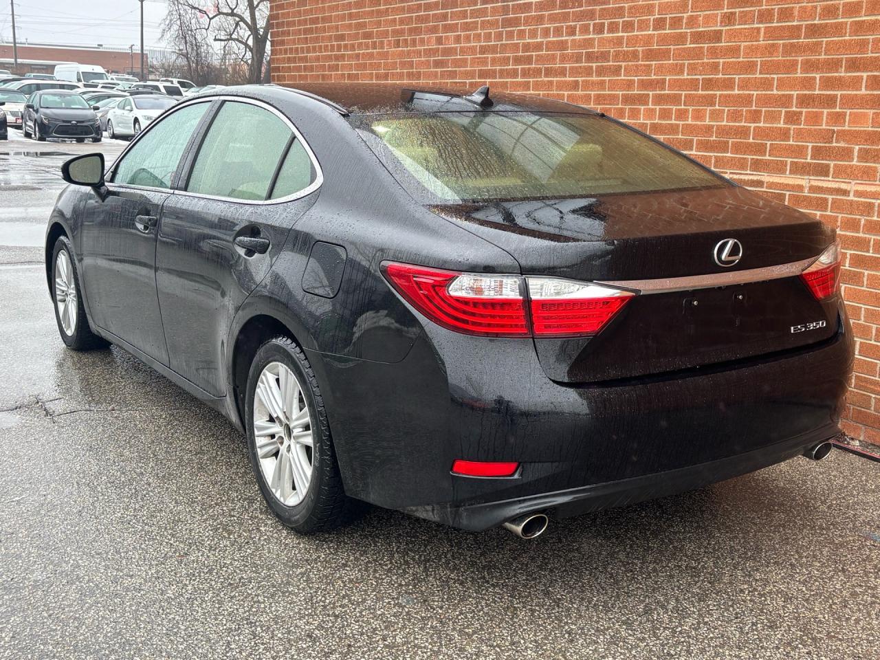 2014 Lexus ES 4DR SDN Photo3