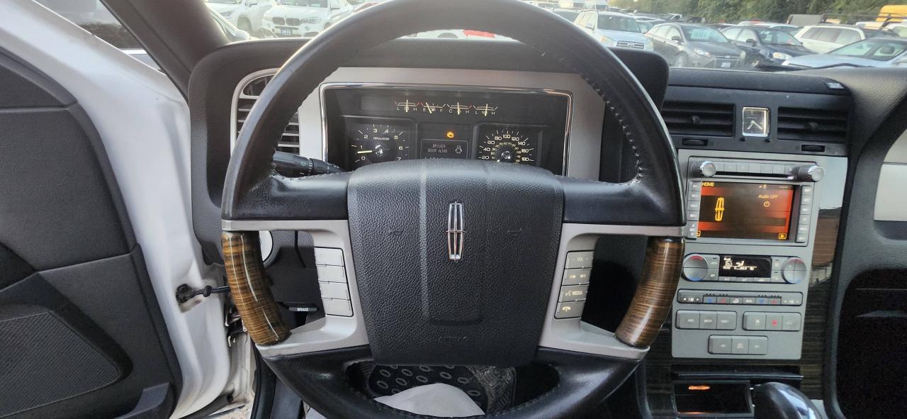 2010 Lincoln Navigator 4WD 4dr Ultimate Photo
