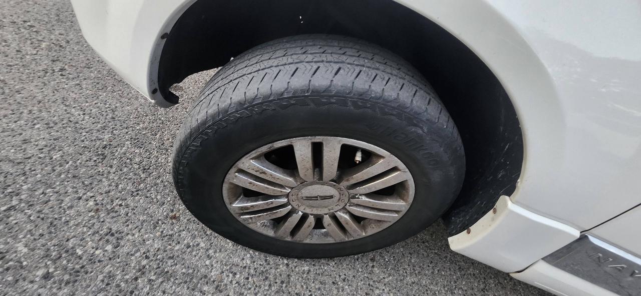 2010 Lincoln Navigator 4WD 4dr Ultimate Photo