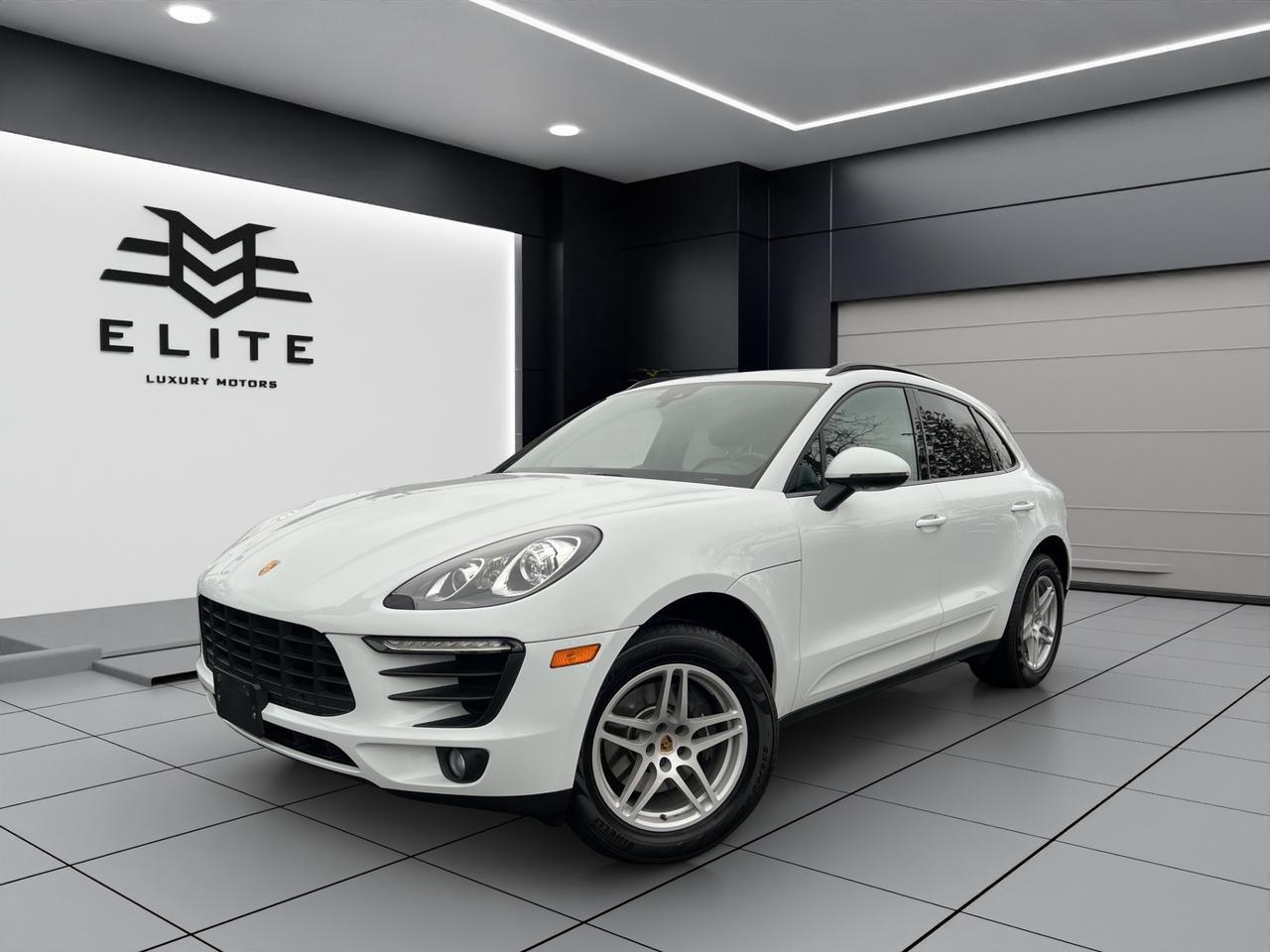 2018 Porsche Macan SPORT UTILITY - AWD - Navigation - Leather - Sunroof !! Photo