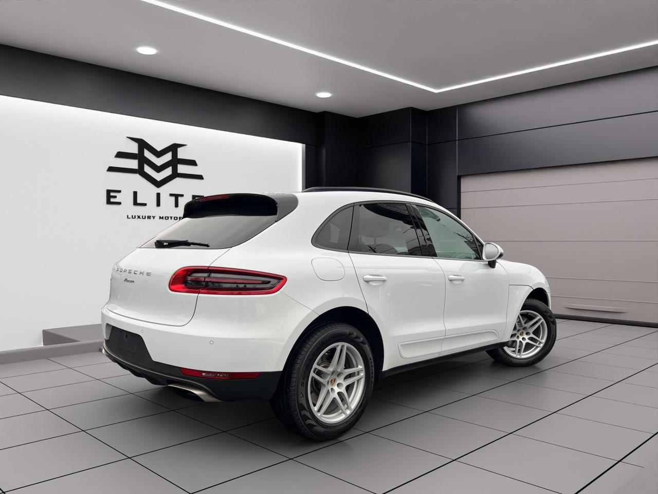 2018 Porsche Macan SPORT UTILITY - AWD - Navigation - Leather - Sunroof !! Photo