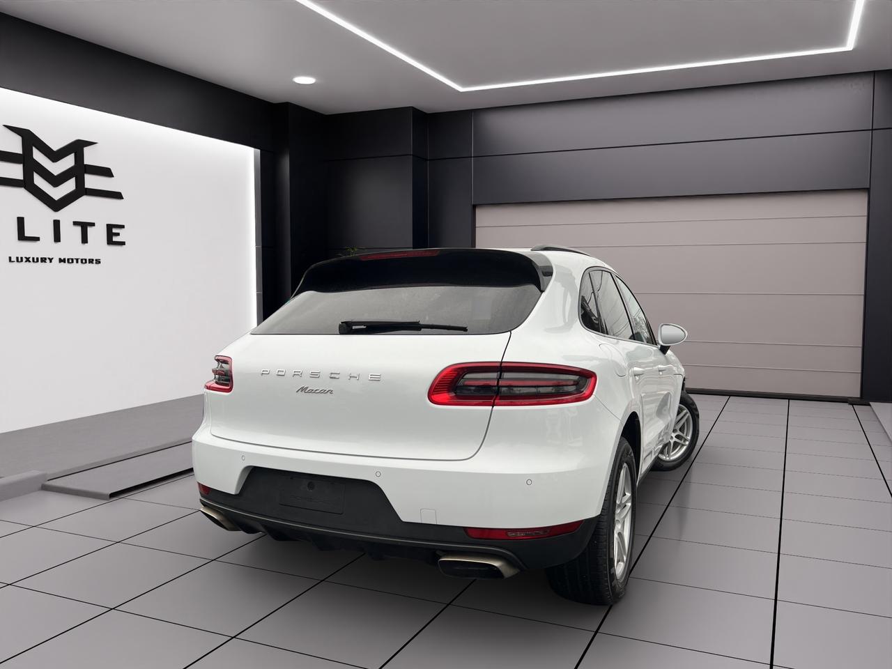 2018 Porsche Macan SPORT UTILITY - AWD - Navigation - Leather - Sunroof !! Photo