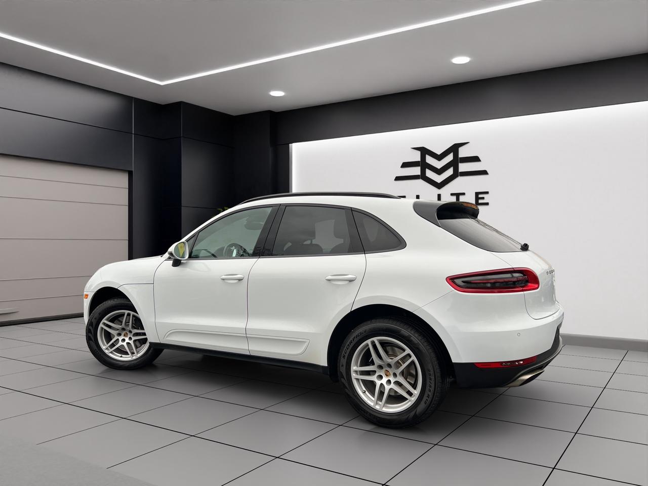 2018 Porsche Macan SPORT UTILITY - AWD - Navigation - Leather - Sunroof !! Photo