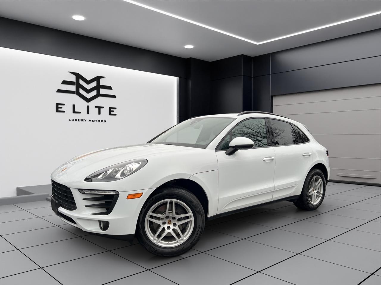 2018 Porsche Macan SPORT UTILITY - AWD - Navigation - Leather - Sunroof !! Photo