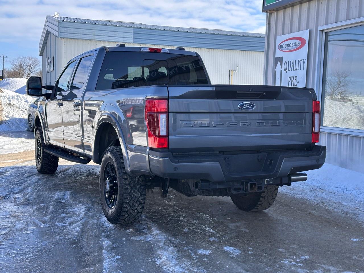 2022 Ford F-250 Super Duty SRW LARIAT 4WD SuperCab 6.75' Box Photo