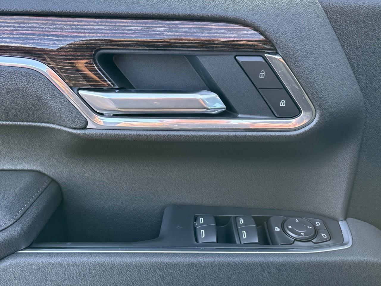 2026 GMC Sierra 1500 Elevation New 2026 Gas Powered V8 5 Passenger Crew Cab 4X4 Truck with 6.6FT Box, Heated Front Seats, Heated Steering Wheel, Bose Speakers, Apple CarPlay, Android Auto and Adaptive Cruise Control Photo